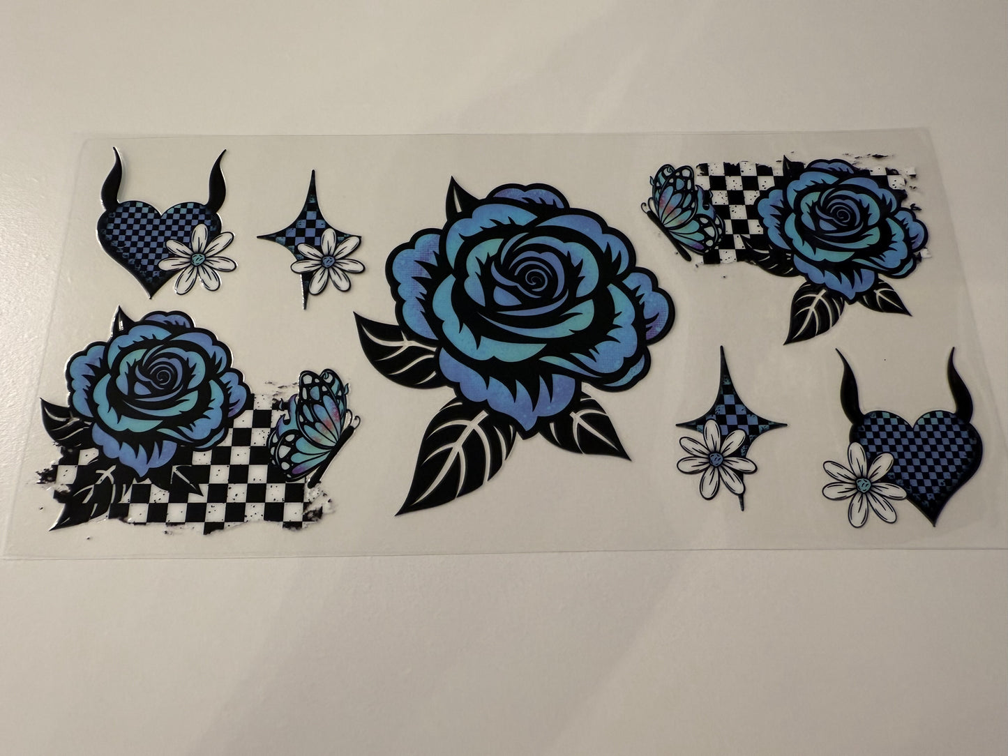 Blue flower checkered 
