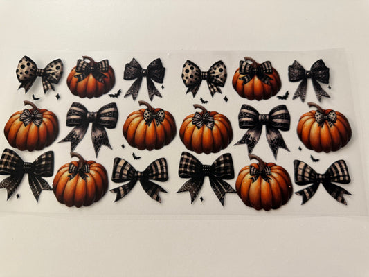 Pumpkins and bows