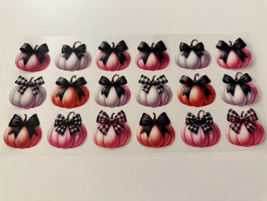 Pumpkins with black bows